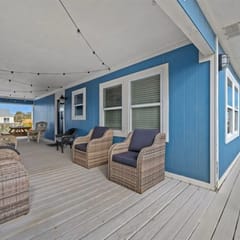 Captain's Cabin 3207
