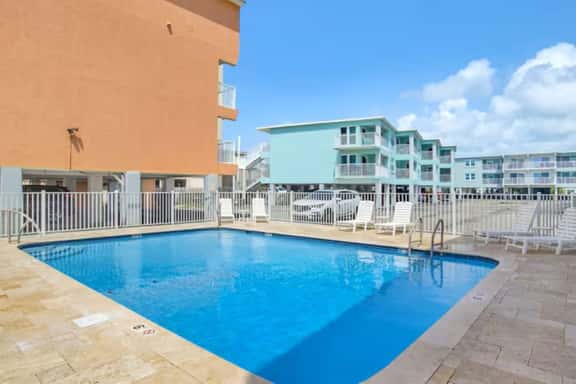Harbor House B13 - Image 1